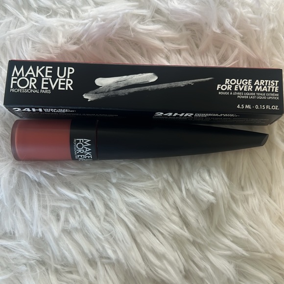 Makeup For Ever Rouge Artist For Ever Matte Lipstick (240 Rose now and always) - Picture 5 of 5